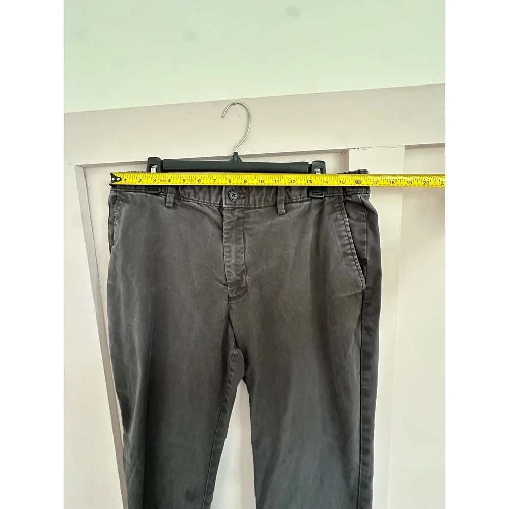 Banana Republic Athletic Fit Chino Pants Mens 35x32 Charcoal Gray Tapered Leg